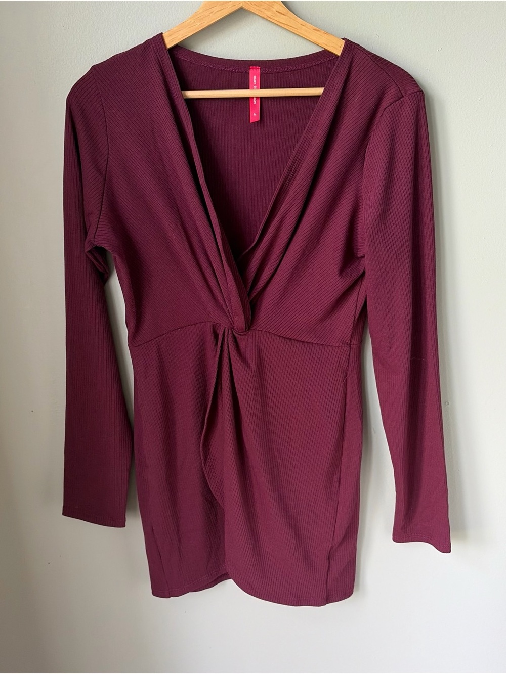 Ruby ribbon NWOT Women’s‎ Twist-Front Long Sleeve Top in Wine size Medium